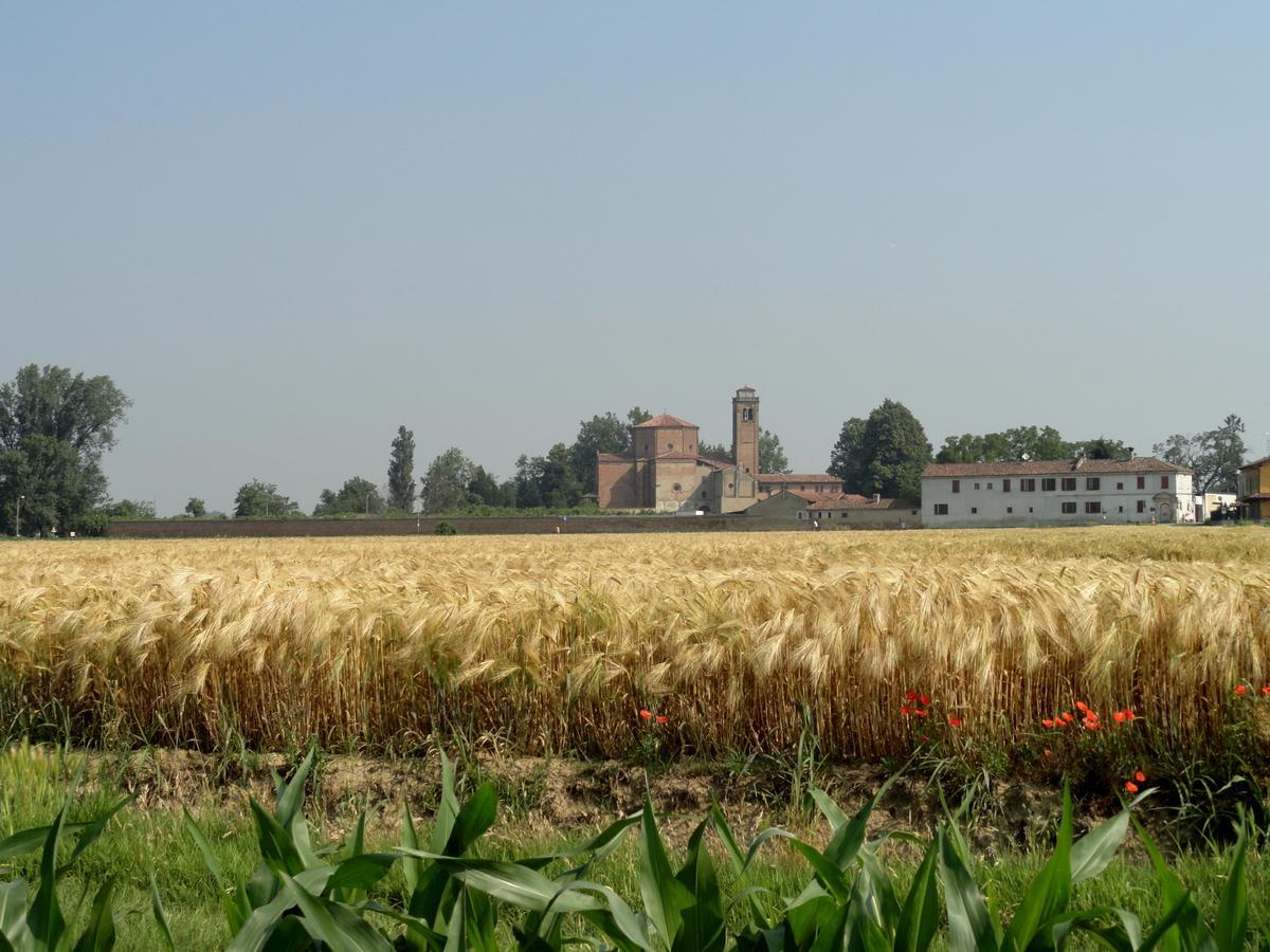 Agriturismo Santa Maria Bressanoro Castelleone Luaran gambar